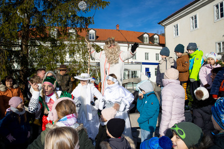 praznični sejem in prihod dedka mraza (23)